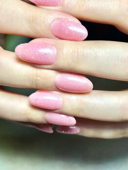 シン(Shinn)の写真/【ジュニアクーポンでお得にネイルを楽しめる!】丁寧&美フォルム仕上げで指先そのものを美しく魅せます◎