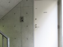 ステラ 北参道(stella)/階段を上がり103号室へ