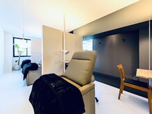 【半個室】寝心地◎ 身体への負担最小減リクライニングチェアー