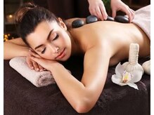 タイ古式マッサージ チェンマイ/タイ古式とホットストーンで