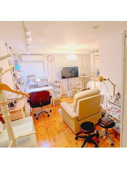 アイネイルデザイナーフジイ(Fujii)の写真/静かなプライベート空間で理想の目元、お好みのネイルへ☆丁寧なカウンセリング重視◎