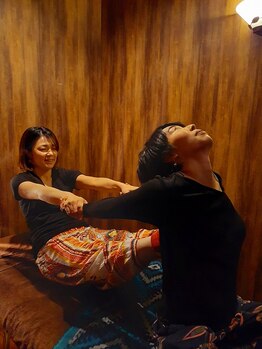 アジアンリラクゼーション ヴィラ 奈良二条大路店(asian relaxation villa)の写真/本場タイ仕込の本格的タイ古式で硬くなった筋肉を解し体の歪みを正しましょう★肩こり・腰痛にも効果あり◎
