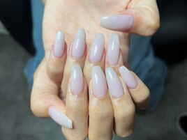 白のような、紫のような白！！！