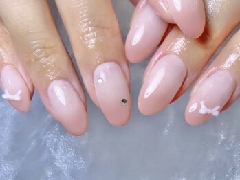 アンプルテ オモテサンドウ(amPURTE omotesando)の写真/《美爪にこだわる！》年齢が出やすいお手元はプロの技でケアを♪新規&4週以内のご来店でずっとオフ無料◎
