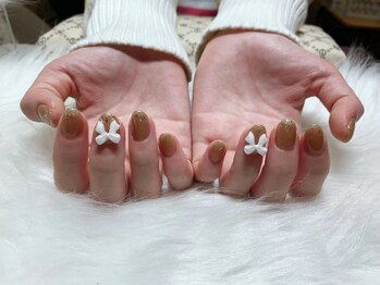 フローラ/キラキラネイル