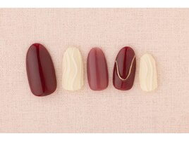 お洒落レッド×ホワイトネイル