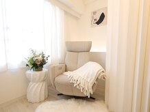 nail atelier Thalia【タリア】ニュアンス/3Dアート/推しネイル/フィルインの雰囲気（フットは座り心地抜群のリクライニングで対応してます◯）