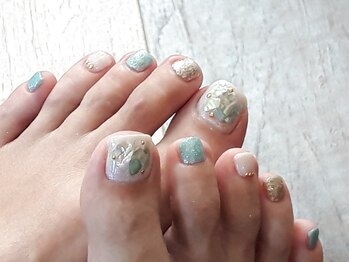 パステル(PASTEL)/シェルを使ったフットネイル