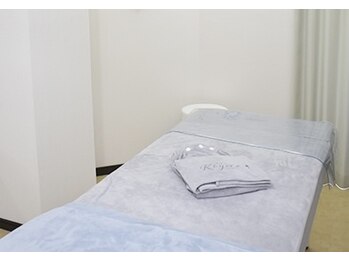 きよらビューティーラウンジ(Kiyora BEAUTY LOUNGE)/ 4.着替えのご案内[神保町]