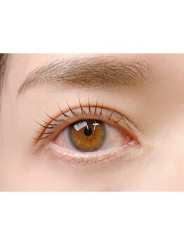 ナチュラル上品な目元にしたい