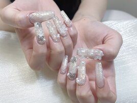 花園に回った蝶々ワンホンネイル