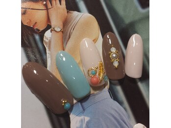 ネイルサロン リリオ(Nail Salon Ririo)/秋カラーフェザーネイル