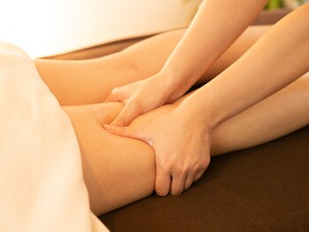 サロンカーム(Calm)/太腿は腰痛にも繋がります