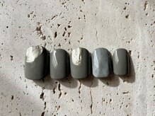 アオ おもろまち(ao.)/グレーシンプルネイル