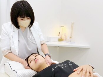 ヒラメント 大森(Hilament)の写真/【SNSで話題】女優やモデルも通う頭蓋骨小顔矯正！施術後、圧倒的に変化する小顔矯正を体験できます。