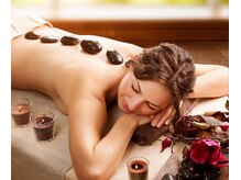 タイ古式マッサージ チェンマイ/ホットなオイルとストーンで