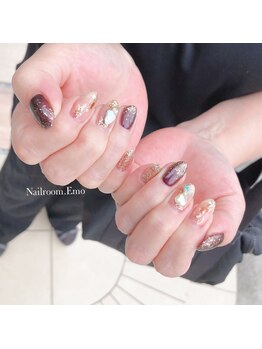 エモ(emo)/ニュアンスネイル