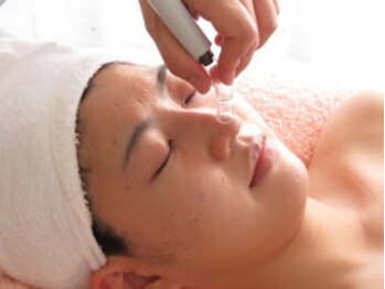 メナードフェイシャルサロン 新道東/キッシング(毛穴の汚れを取る)