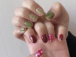 あかとみどり。担当　本田理紗子