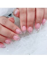アートネイル ギャラリー(Art nail Gallery)/ビジューで上品キラキラ