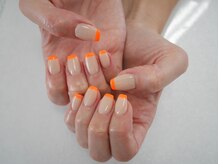 ザネイルズ(The Nails)/ネオン　フレンチ