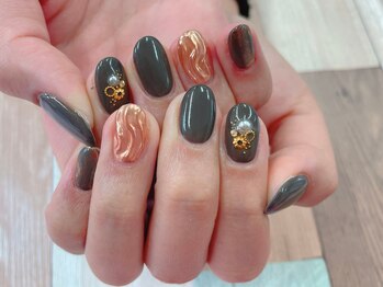 ネイル アンド アイラッシュ虹/