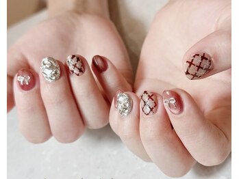 LULU【ルル】の写真/【ネイルデビューはLULUで♪】丁寧なカウンセリング×自爪に優しいフィルインで、初めての方にもおすすめ◎