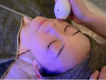ランプ(Lampe)の写真/導入以来ご予約殺到中♪40代以降の頑固な毛穴＋たるみ・くすみ改善