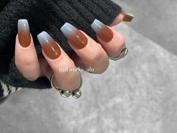 ドットウル(.ulu)/バイカラーグラデ