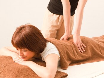 手もみ家ゆるり 諫早店の写真/【もみほぐし60分3980円～】完全個室なので周りの目を気にせず施術◎《深夜0時まで営業/メンズ利用可◎》