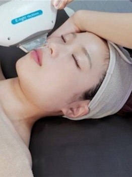 モジョカ(mojoca)の写真/眉とセットで垢抜け顔に！顔脱毛＋保湿ケアで、至近距離でも自信が持てるつるすべ「卵肌」を叶えます。