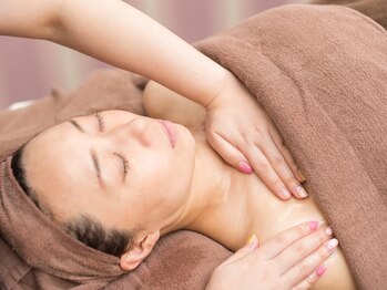 ベルビー エルエル岡崎店/デコルテ☆