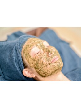 ホウレイ線・たるみ改善！予防ケア