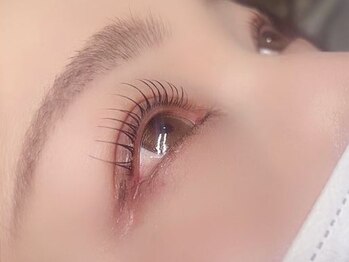 アウリィ 筑西店(Aulii)の写真/大人気パリジェンヌラッシュリフト☆ビューラーいらずで朝のメイク時間短縮にも！すっぴんでも理想の目元へ