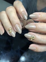 レディグリッター(Lady glitter)/グレージュグラデーションネイル