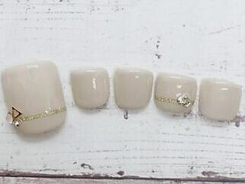 ロンズネイル(Ron's nail)の写真/季節に合わせて足元までキレイにしませんか？季節ごとのデザインも多数ご用意あり◎お待ちしております!!