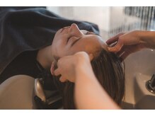 フロア(FLOOR)の雰囲気（日頃の疲れを癒す"極上ヘッドキュア"を是非ご体験下さい）