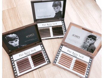 アネラ(ANELA)/フラットカラーラッシュ　新色