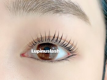 ルピナスラッシュ(Lupinus lash)の写真/OPEN記念価格でお得に可愛く♪【まつげパーマ5000円～】モテ可愛なぱっちり目元に！モチの良さも大満足★