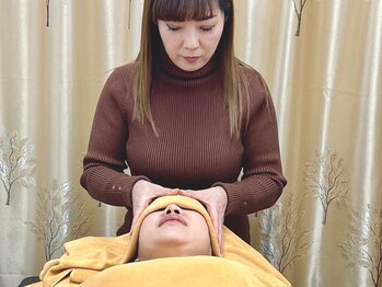 満足マッサージ/ヘッドスパで頭の疲れ解消