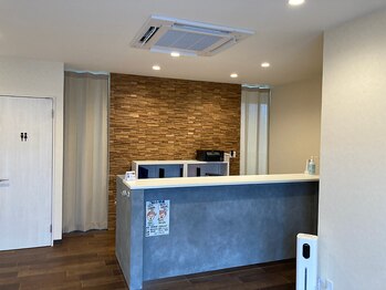 亀太郎鍼灸整体院 津志田院/ まずは待合室にご案内です！