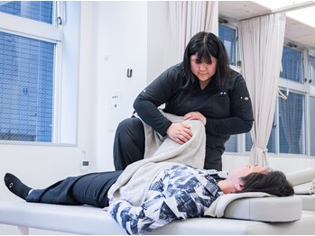 新横浜駅前鍼灸接骨院/筋膜リリース/腰痛にオススメ！