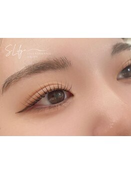 ナチュラル上品な目元にしたい