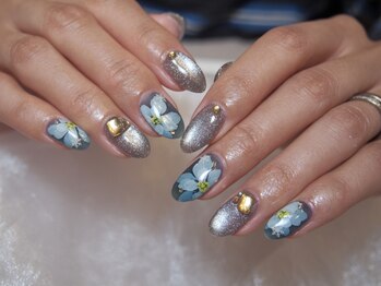 クリア 広尾 恵比寿(CLEAR)の写真/大人女性の魅力を引き立てる上品なアートネイル《マグネット/オーロラ/お花アート》四季折々のデザイン◎