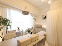 nail atelier Thalia【タリア】ニュアンス/3Dアート/推しネイル/フィルインの雰囲気（インテリアも統一感にこだわりました）