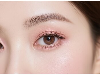 ケーオーエス ピンク(K O S Pink)の写真/逆さまつ毛や下向きまつ毛の方に◎自まつげを根元から立ち上げる技術で、目力UP♪印象的な目元に◎