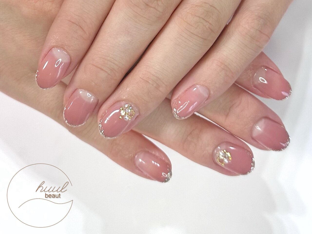2025年-2026年冬トレンド】くすみピンクのネイルデザイン集｜人気順｜6