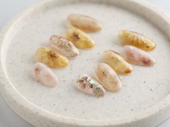 グリッター(glitter)/トレンドネイル/夏/ひまわり