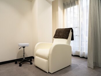 アディクト 新宿西口店(ADDICT)の写真/【新宿メンズ眉毛専門店】アイブロウはプロに任せるのが当たり前の時代に★[眉毛/眉毛サロン]