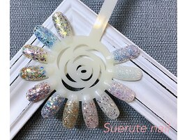 大人可愛いラメカラー